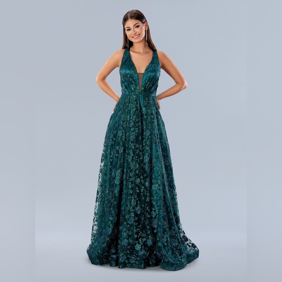 Stella Couture 24207 Size 12 Green Plunging V Neck A-Line Tie Up Back Dress NWT